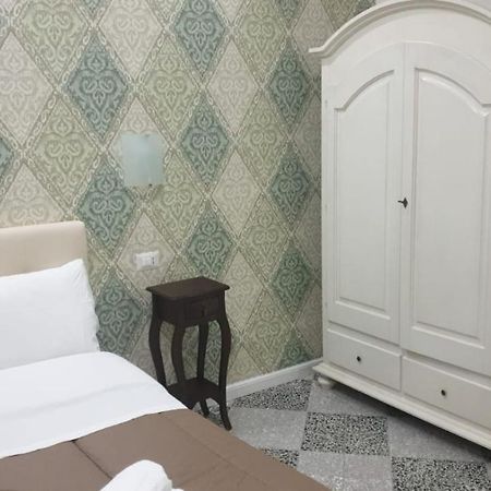 B&B By The Station Battipaglia Bagian luar foto